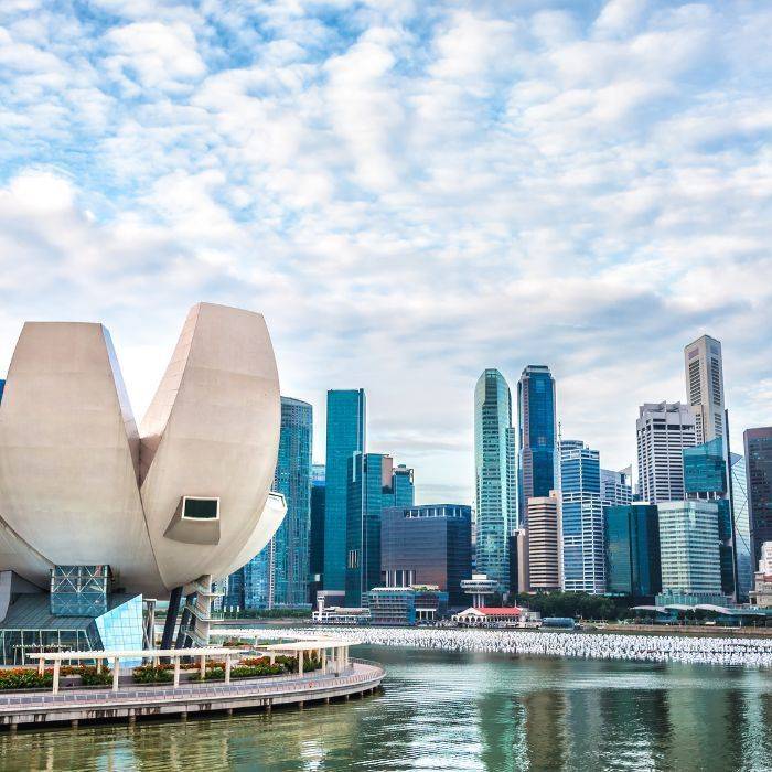 Talent & Policy: Navigating Career Beginnings and Hiring Challenges in Singapore