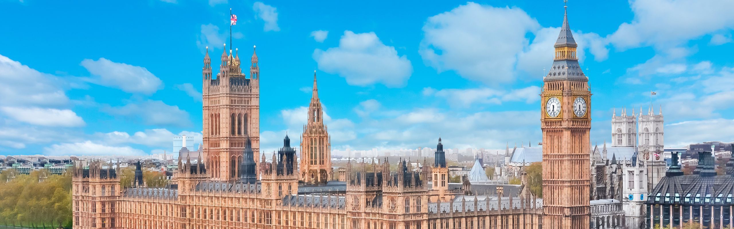 How UK Employers Can Use Discounted Salary Rates to Sponsor Skilled Workers